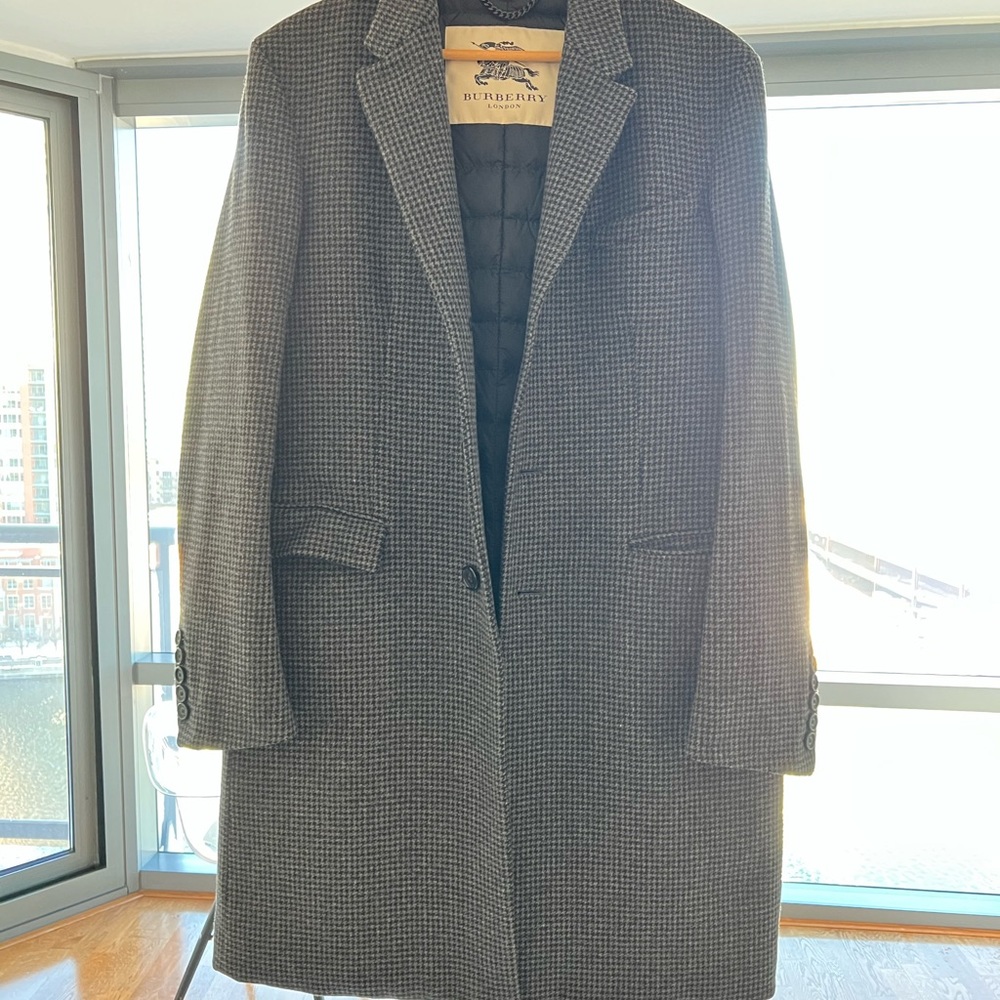 Burberry Mens insulated wool coat size US 42 & EU 52